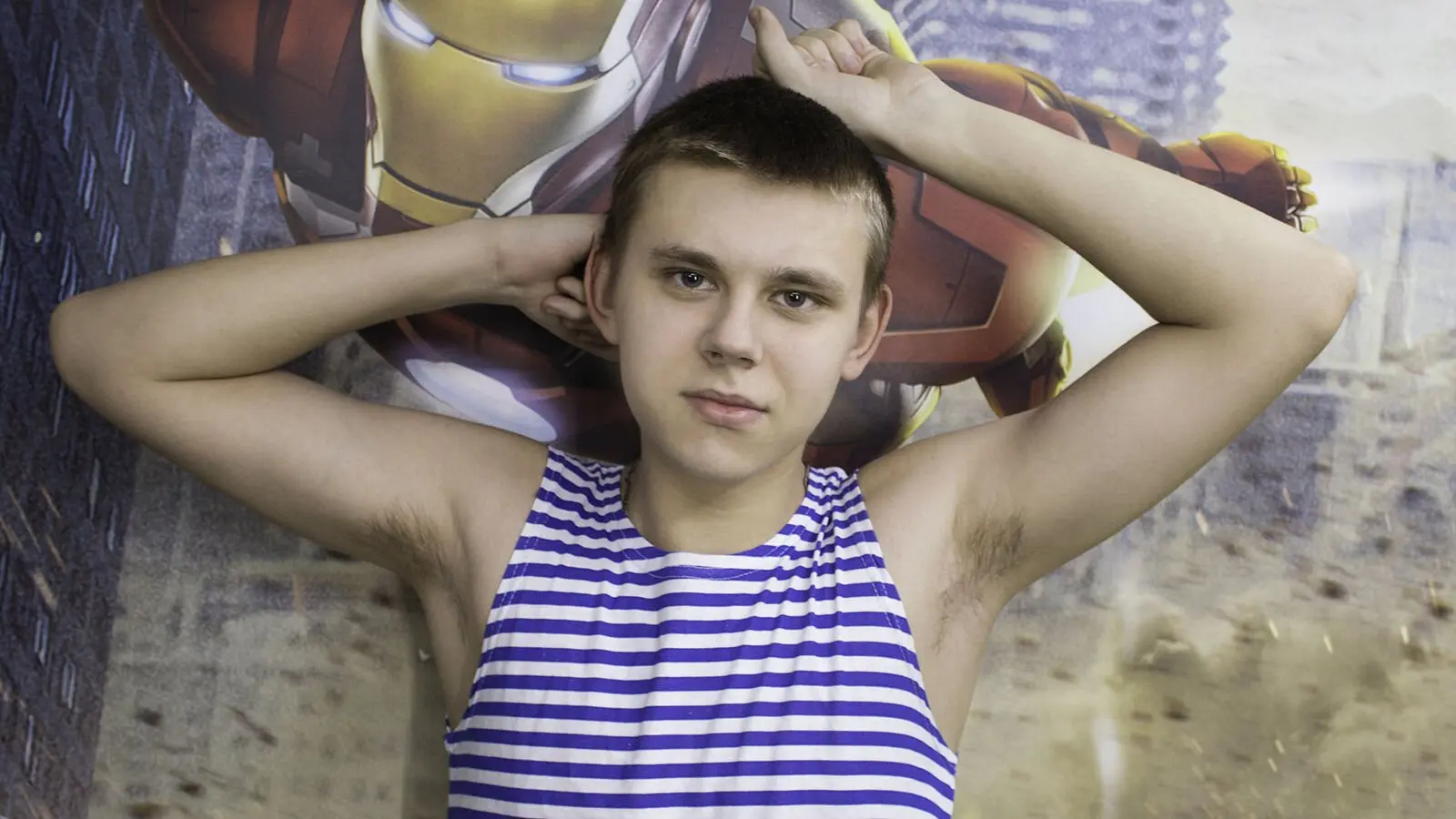 Enter AndreasDustan VIP Show