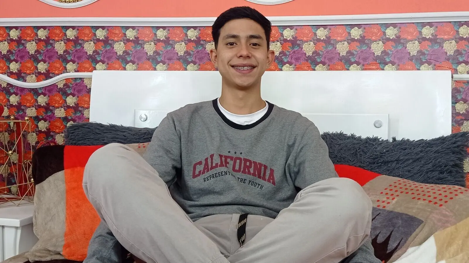 Enter SebastianFerrero VIP Show