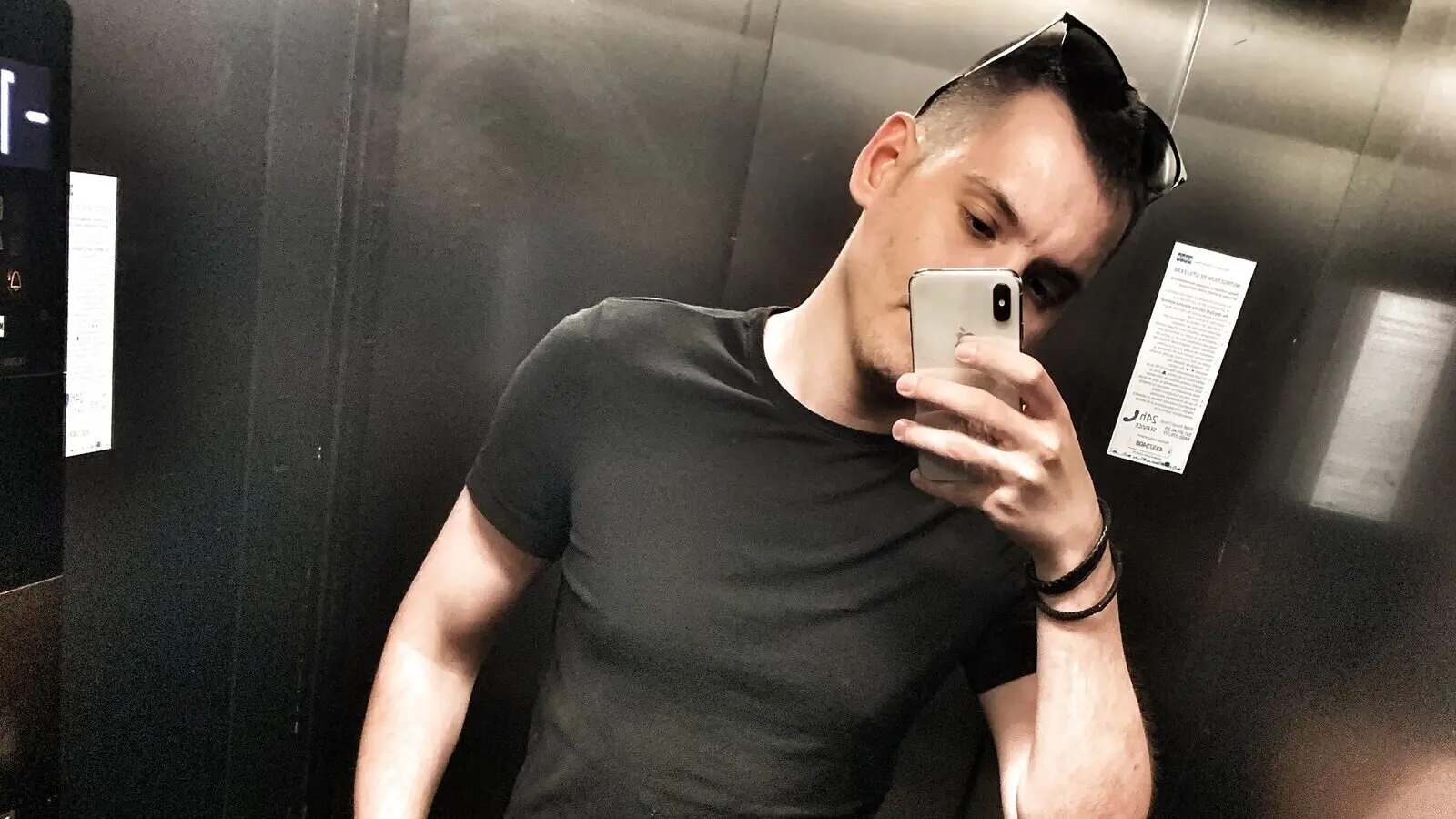 Enter VladCristian VIP Show