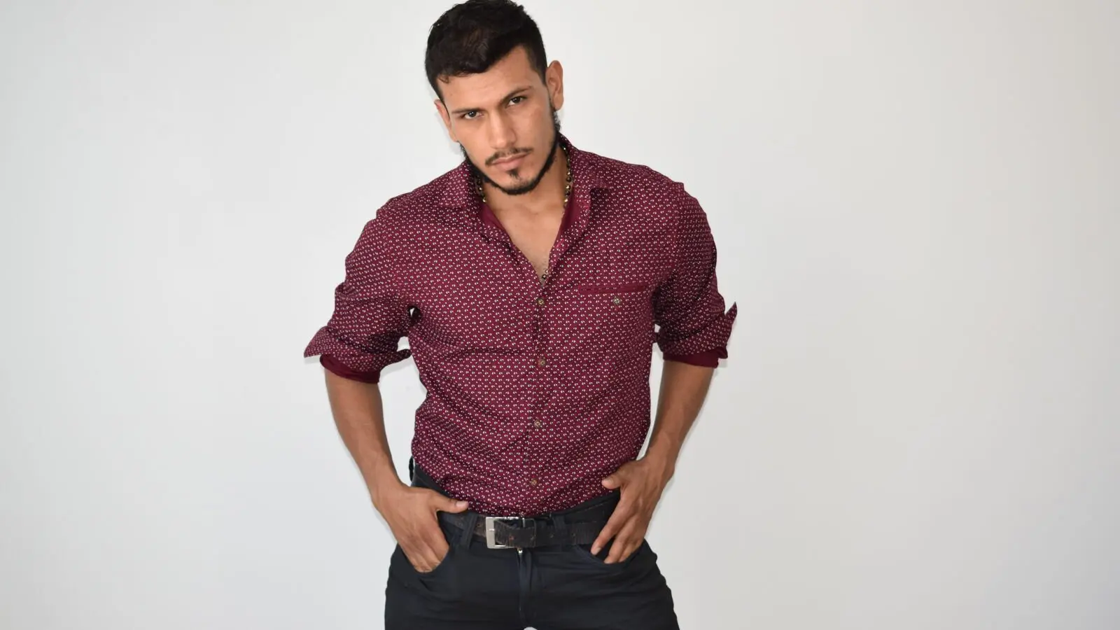 Enter WillSaenz VIP Show