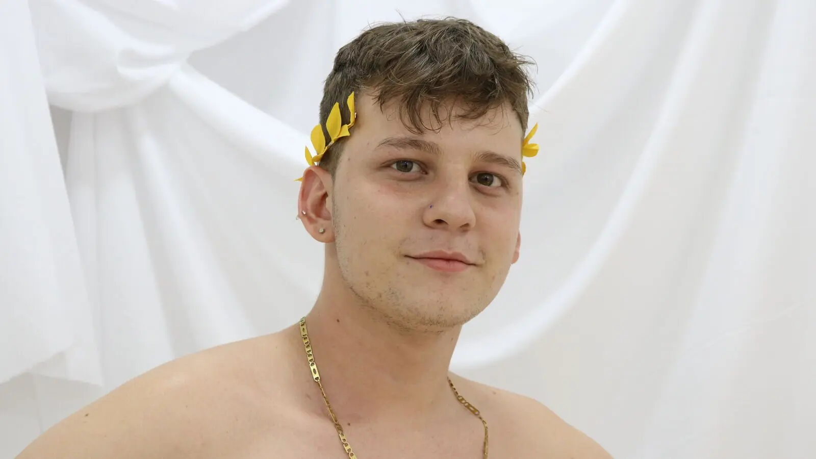 Enter YefMejia VIP Show