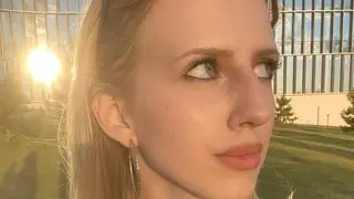 Enter AishaSpringstead VIP Show