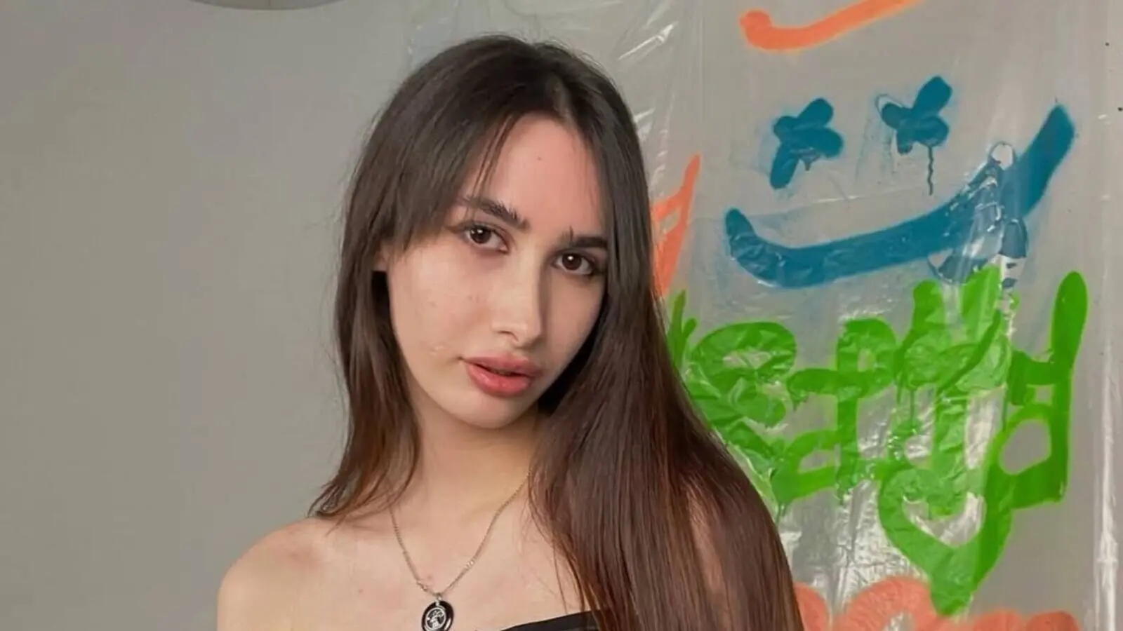 Enter ArletteBarrick VIP Show