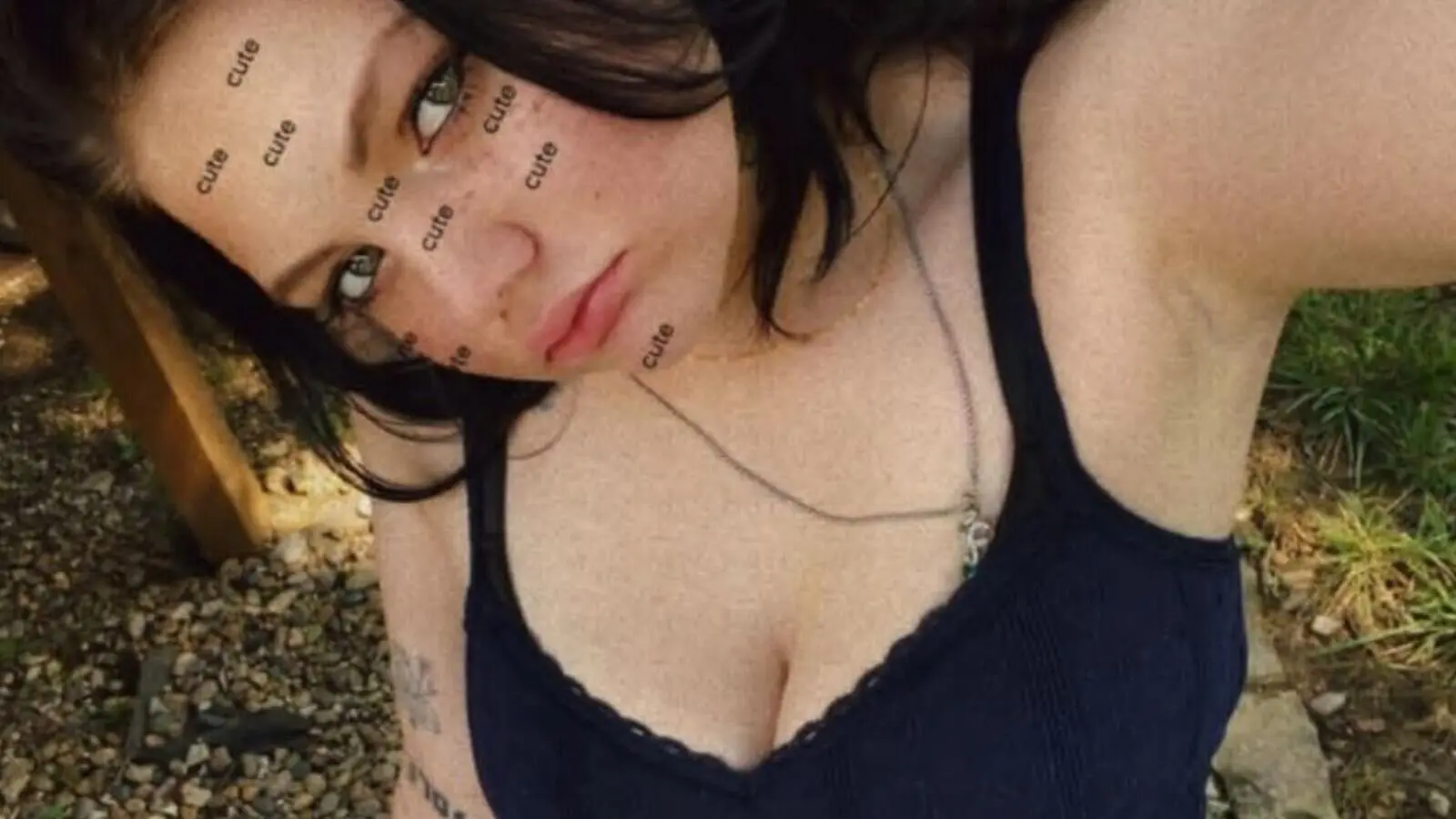 Enter Jewelsjewels VIP Show