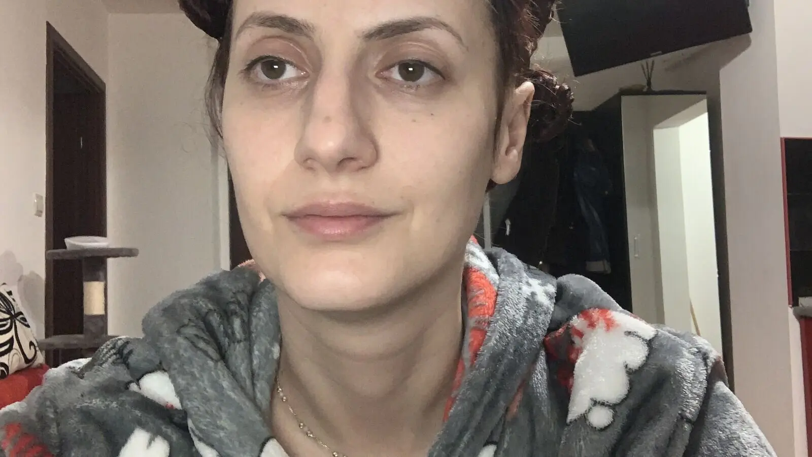 Enter JulliaJully VIP Show