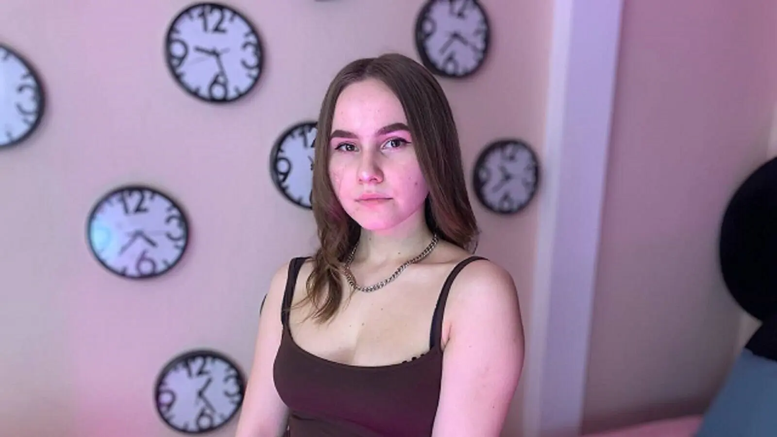 Enter MarieGrey VIP Show