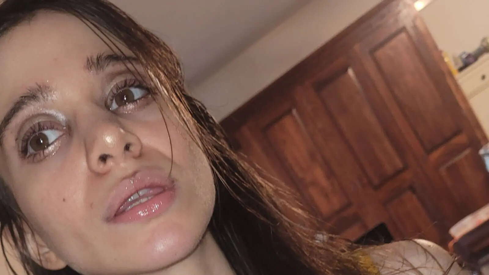 Enter MiaElix VIP Show