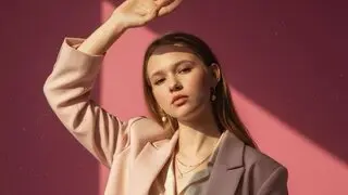 Enter NabukaLineskine VIP Show