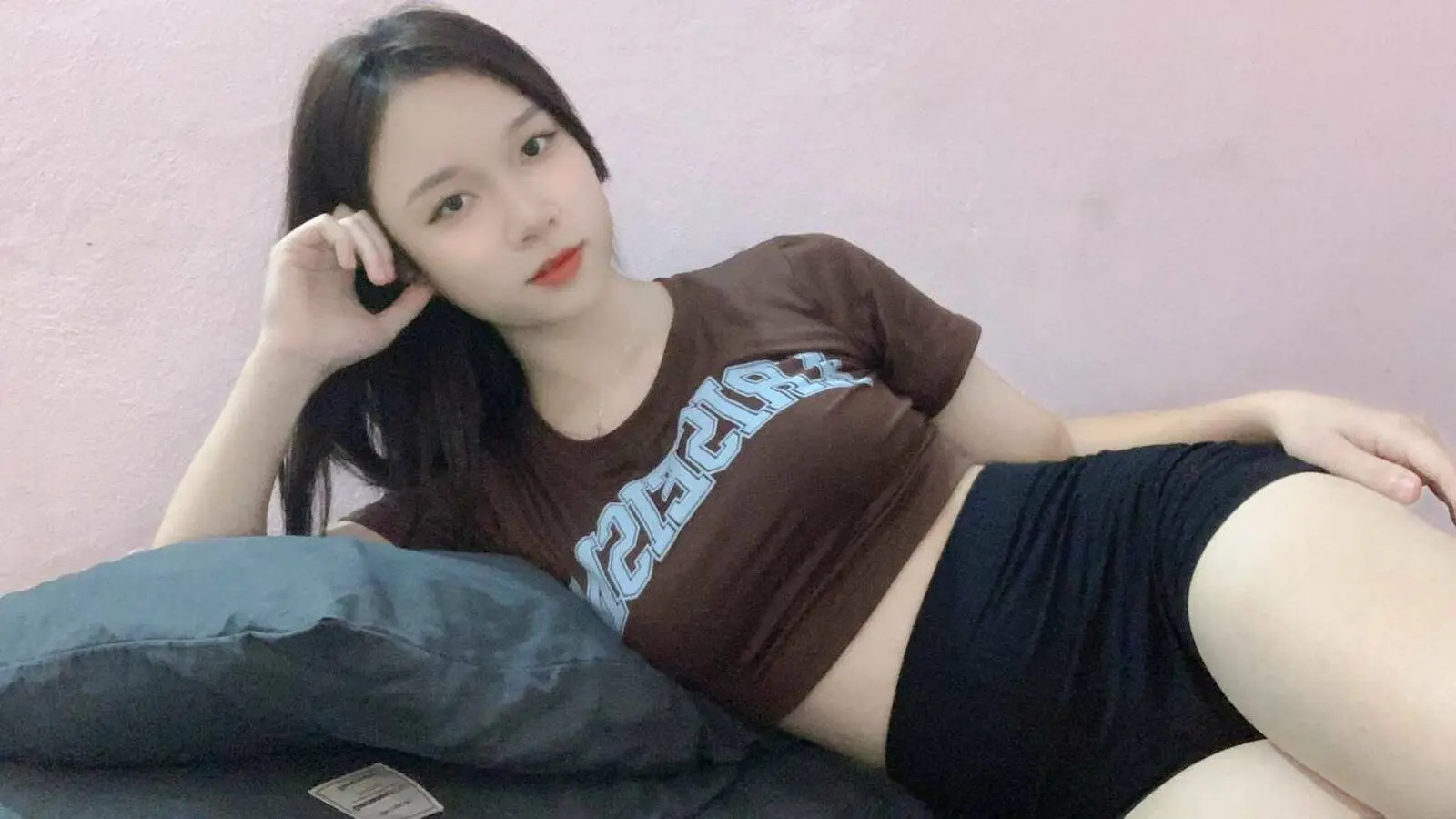 Enter SayaWan VIP Show