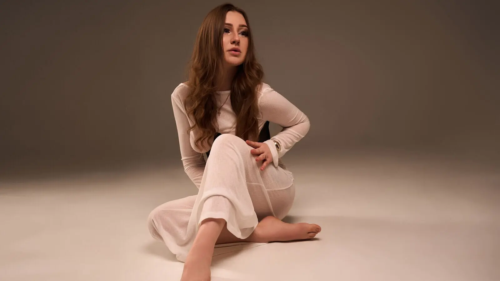 Enter SofyAmazing VIP Show