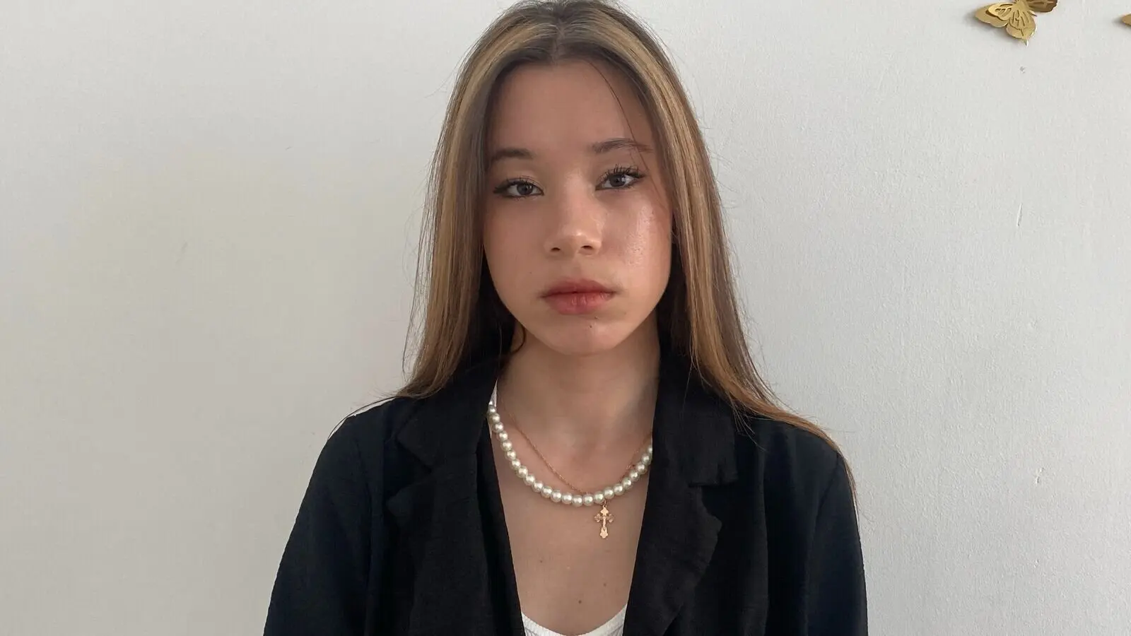 Enter TaraPicarello VIP Show